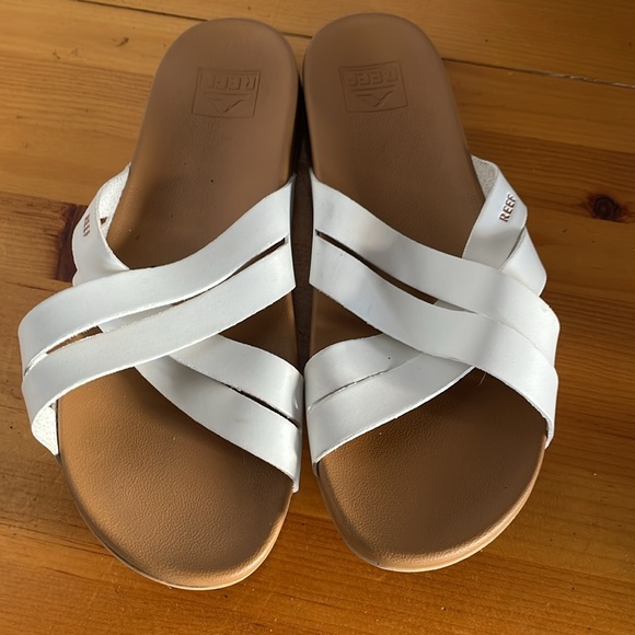 Reef Cushion Spring Bloom Slide Sandals White Size 10 - Picture 2 of 10